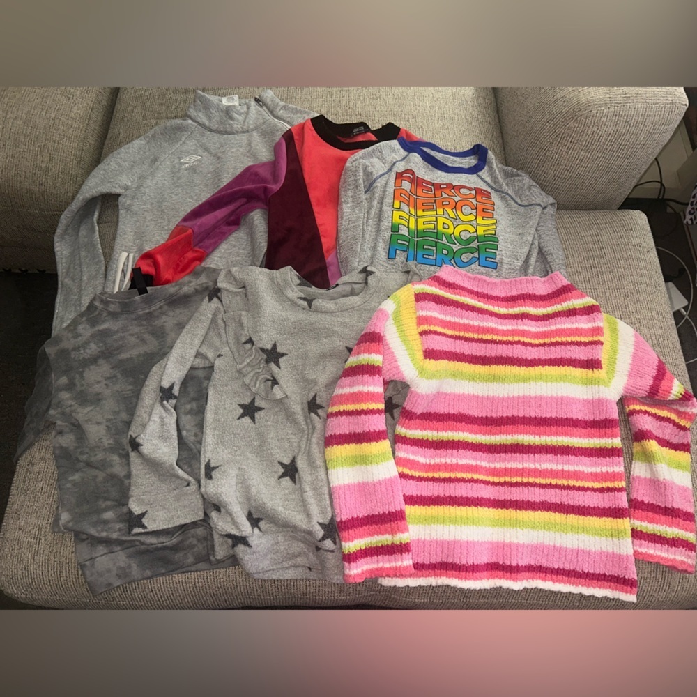 Lot of 6 girls sweaters and sweatshirts size 6/7